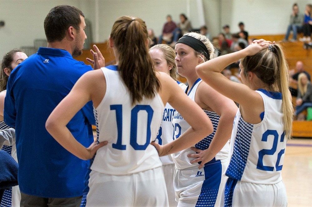 Hector battles back to beat Lady Rebels